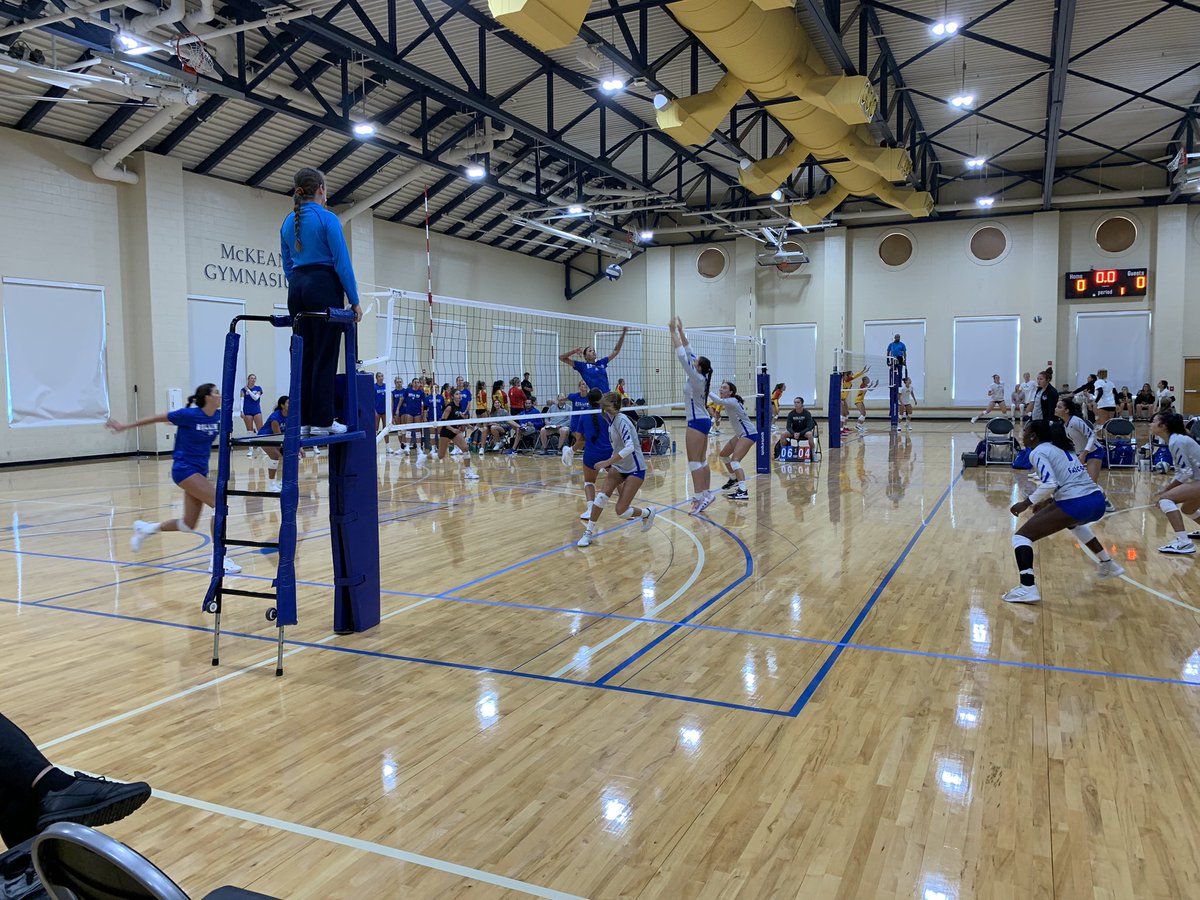 LeeDeJarlais's tweet photo. A great day for some @RollinsVball #BumpSetKill @DanPatrickEDU https://t.co/bhqvHE5ScE