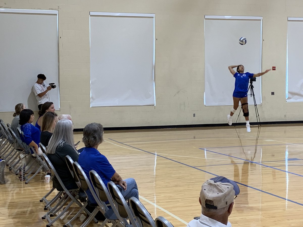 LeeDeJarlais's tweet photo. A great day for some @RollinsVball #BumpSetKill @DanPatrickEDU https://t.co/bhqvHE5ScE