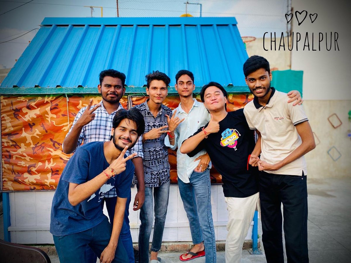 chaupalpur's tweet photo. #friendsouting @chaupalpur #chaupalpur #cafe #fun #food #more https://t.co/5iInQXIC3O