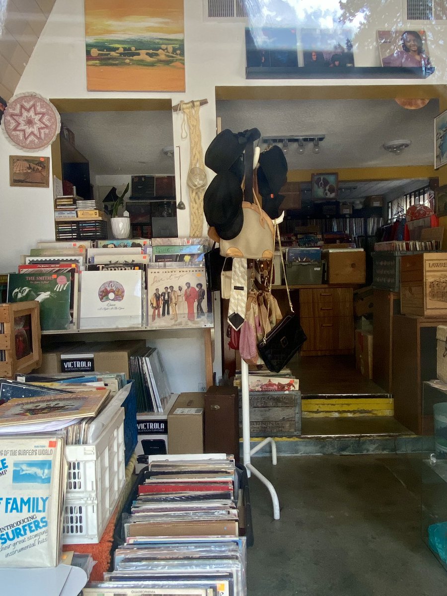 I stumbled on this cool record shop in the mountains - Crestline, CA #mysticmountainmusic #vinyl #recordstore instagram.com/mysticmountain…