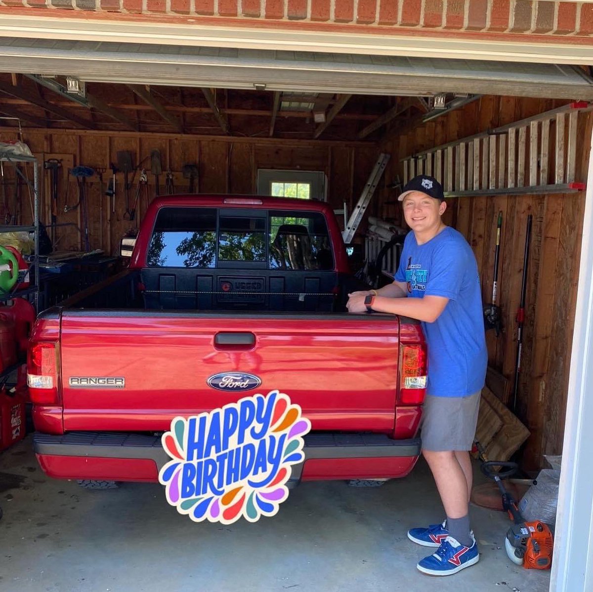 TheCoachFuller's tweet photo. 4:23 am, 15 yrs ago-in true Z fashion- he entered the world 3 wks early. (Thank goodness bc he was already 7lbs, 21in). If you see a red Ford Ranger driving around LH, please beware๐, itโs my teenager learning to drive a stick shift! Happy Birthday Zโค๏ธ! #zman #thisis15 #myheart https://t.co/rbUMhNMeEP