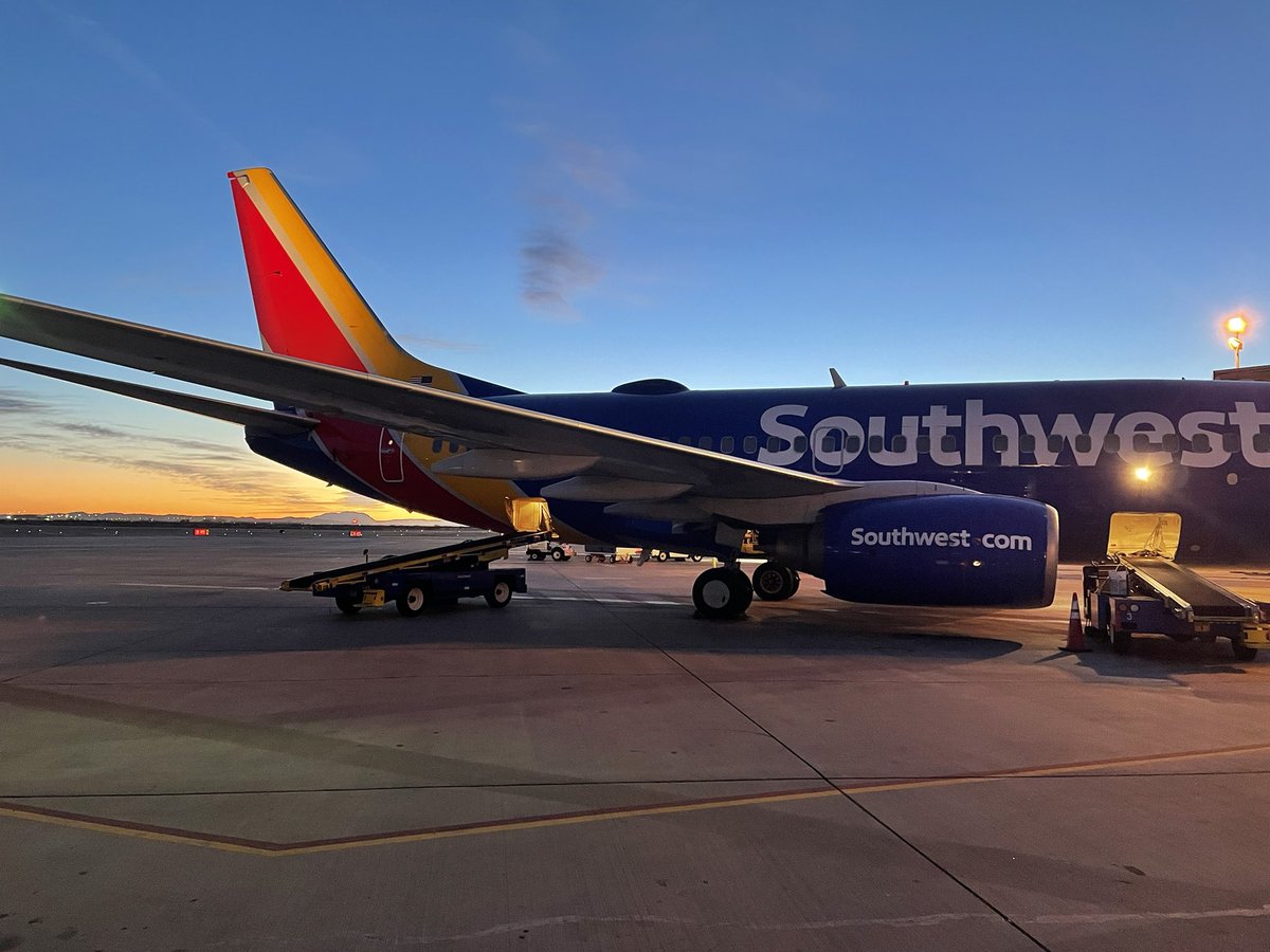 fader1999's tweet photo. @SouthwestAir Best job ever! https://t.co/0KeQHKmDtA