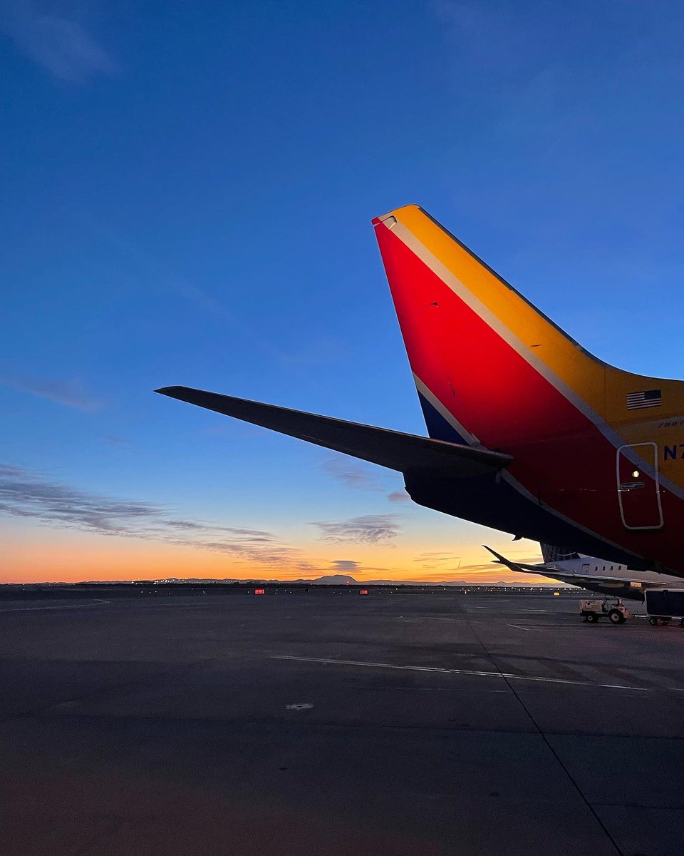 fader1999's tweet photo. @SouthwestAir Best job ever! https://t.co/0KeQHKmDtA