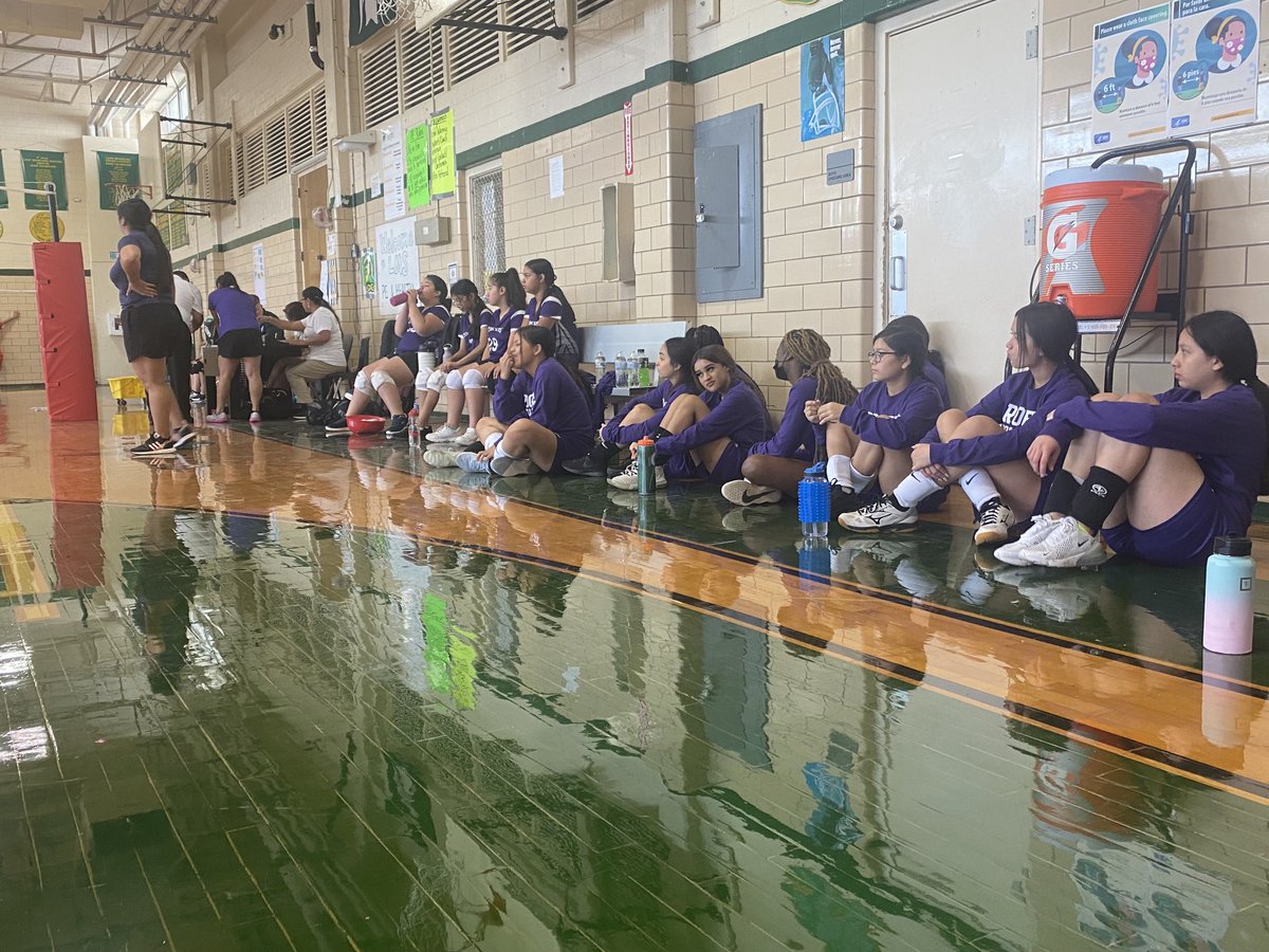 marissamuniz14's tweet photo. Rogers MS at their 1st scrimmage of the season! Go Lady Falcons! This little 7th grade group is going to be special!🦉🦉 https://t.co/zFG9rEny0R