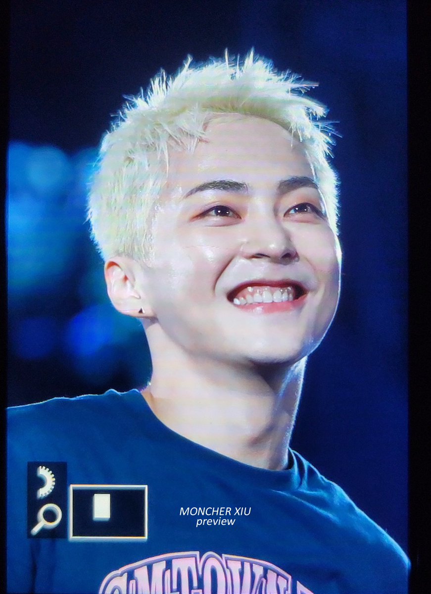 xiluv90's tweet photo. 220820 SMCU SUWON 프리뷰 

행복한 토요일💙

#시우민 #XIUMIN https://t.co/jONr25a2Qp
