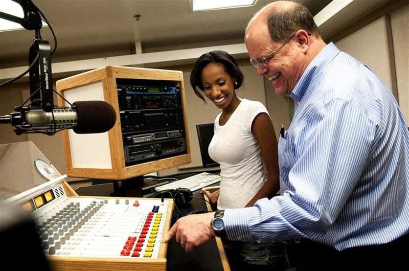 Happy #NationalRadioDay !! Always enjoy being in a studio and on air! <a href="/ULVComms/">ULV Comms Department</a> <a href="/LeoFMradio/">LeoFM Radio</a> <a href="/emi_jeannette/">emmy z ✨</a>