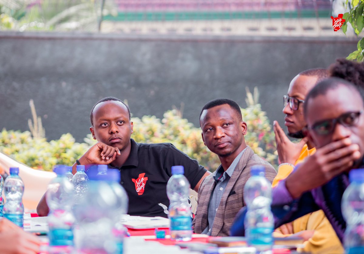 YBurundi's tweet photo. Consulter les #jeunes dans la conception des projets qui les concernent, c'est la méthode promue par @NLinBurundi.

🤩 Un groupe consultatif des jeunes s'est réuni pour mûrir la réflexion sur les aspirations des jeunes #Burundi-ais : https://t.co/01V9JCSBQS

#Incuti #competences https://t.co/oNLi1sLS6k