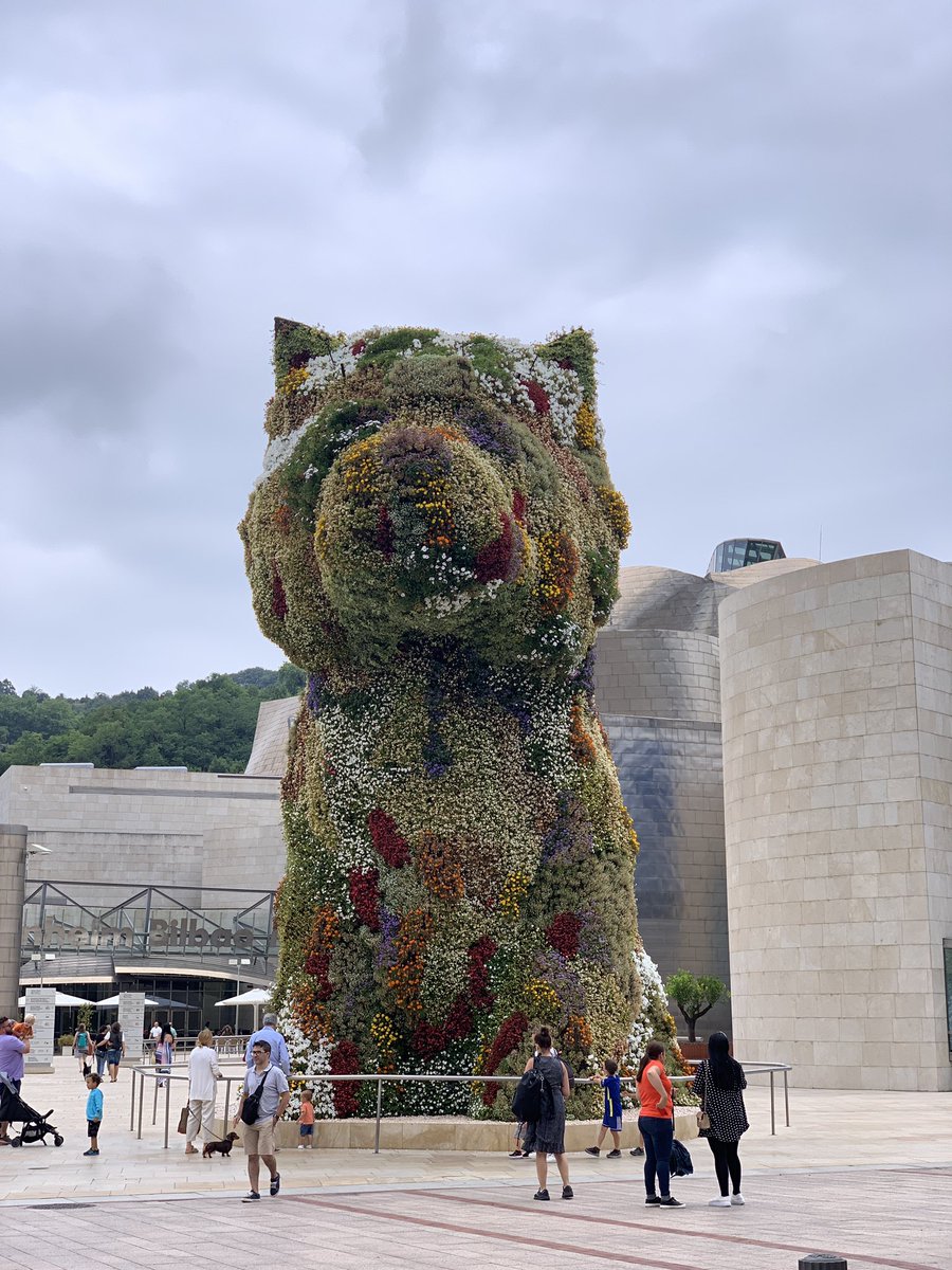 BlogHedonista's tweet photo. Descubre #Bilbao
🍽dónde comer: #Porrue #LaDespensadelEtxanobe #NKObyEneko
🛌 dónde dormir Hotel Meliã Bilbao
Qué ver y hacer #Guggenheim Museo BBAA de Bilbao
Excursiones y más en la web https://t.co/IahT3TYqcQ
#visiteuskadi #visitbasquecountry #biziteuskadi #basqueroute https://t.co/sSvRO6HnDI