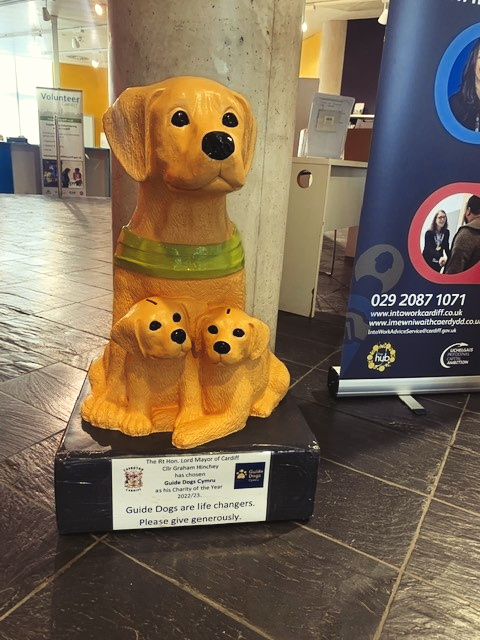 🍰 🚶🏿 💰 🐶 Our Lord Mayor’s charity is going to the dogs - Guide Dogs Cymru! The focus of this year's fundraising drive will be this vital charity and he wants as many #Cardiff people as possible to help establish a guide dog called ‘Diffy’. More here 👉🏾 orlo.uk/hESGu