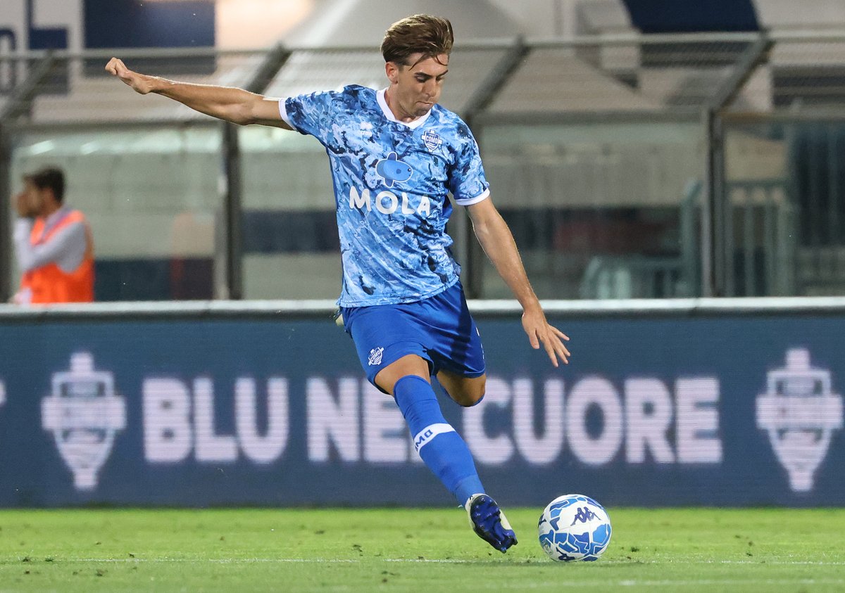 Como_1907's tweet photo. 🙋♂️ I CONVOCATI
I giocatori a disposizione per Pisa - Como⚽
Mister Giacomo Gattuso a seguito di un’indisposizione non è partito con la squadra e non sarà in panchina domani. A sostituirlo Massimiliano Guidetti.
➡ https://t.co/4jmkKjL3fM
#como4como #piscom #pisa #como https://t.co/1nvJblTCjq
