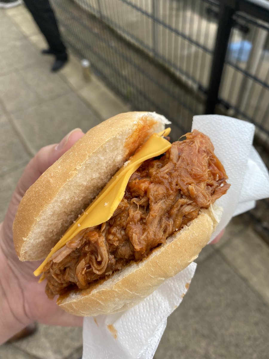 JamesHadland1's tweet photo. Pulled pork bun @Official_Darlo @FootyScran https://t.co/q1kK0lVUVx