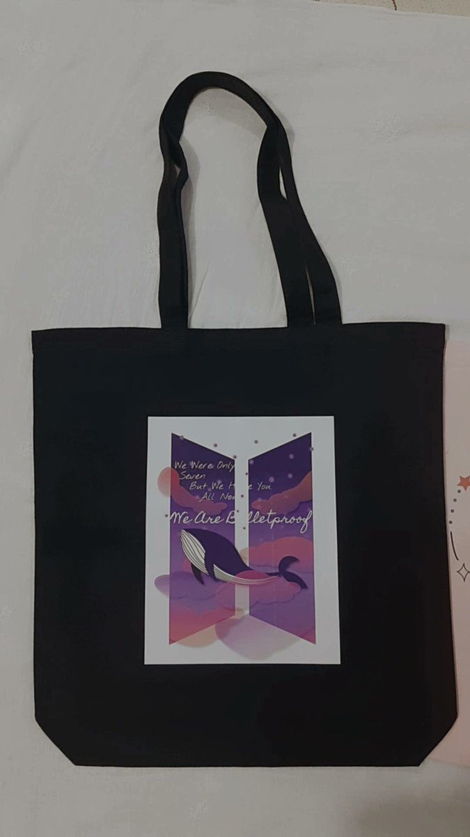 Xiro_and_Co's tweet photo. My universe ✨

Customized tote bags and keychains for the cutes customer 🥺❤️🙌
#BTS #btsarmypakistan #pakistan #btspakistan #totebags #MyUniverse https://t.co/KsKUfEQw03