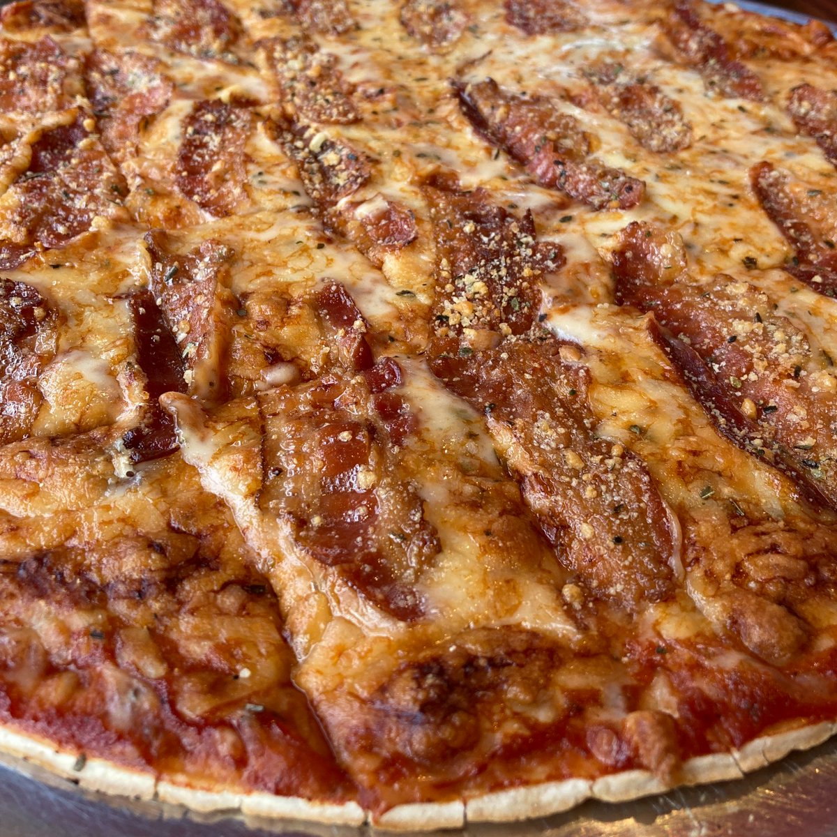 imospizza's tweet photo. 🤤🥓
Is bacon your go-to topping?
#NationalBaconLoversDay #EdgeToEdge https://t.co/SOhmX0LtCp