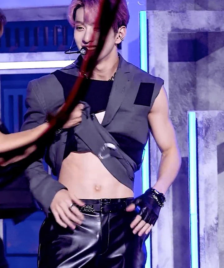 Golden Child ボミン チェキ Legendary Kpop Abs ♂️ on X: 