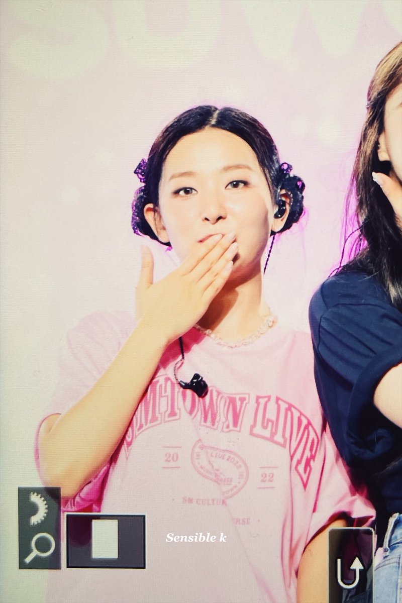 sensible_k's tweet photo. 220820 SMT in seoul #슬기 #seulgi 🥹 https://t.co/GRfijH2Obh