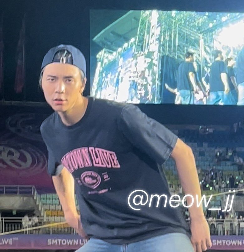 Mone_Suh's tweet photo. 오늘 
쟈니가 본 것               쟈니가 한 것 https://t.co/IBF69SVTkZ