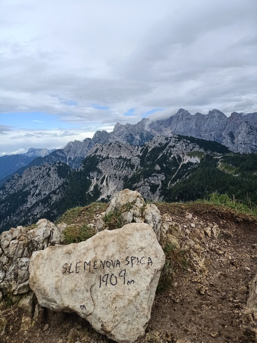 99masedo's tweet photo. He conseguido subir a Slemenova  Špica (1909m)🚶🏼‍♂️⛰️
Me ha hecho ilusión 🤗 https://t.co/zWmy6yJLjY https://t.co/L1fv0Qzg2H
