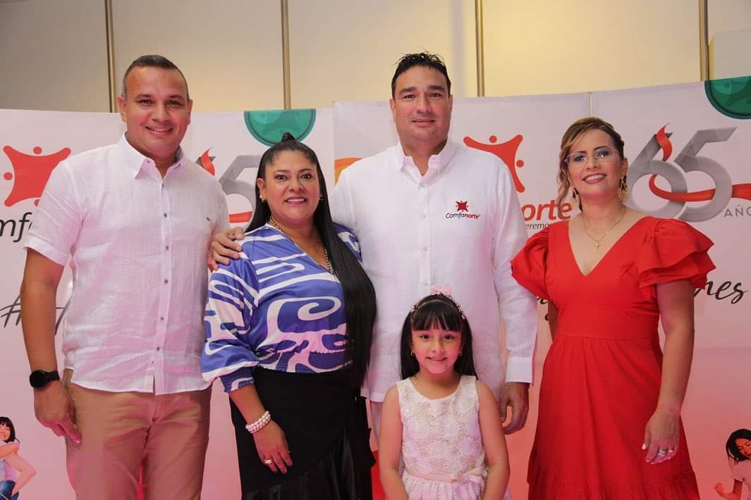 Comfanorte's tweet photo. #Aniversario65 🎉🥳| Iniciamos la celebración de nuestro aniversario #65 en compañía de empresarios, gremios, autoridades departamentales y municipales e instituciones educativas.

Agradecemos por aceptar la invitación y creer en la familia Comfanorte 

#HayRazones para celebrar https://t.co/ps8TwAxFlC