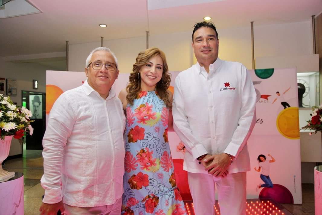 Comfanorte's tweet photo. #Aniversario65 🎉🥳| Iniciamos la celebración de nuestro aniversario #65 en compañía de empresarios, gremios, autoridades departamentales y municipales e instituciones educativas.

Agradecemos por aceptar la invitación y creer en la familia Comfanorte 

#HayRazones para celebrar https://t.co/ps8TwAxFlC