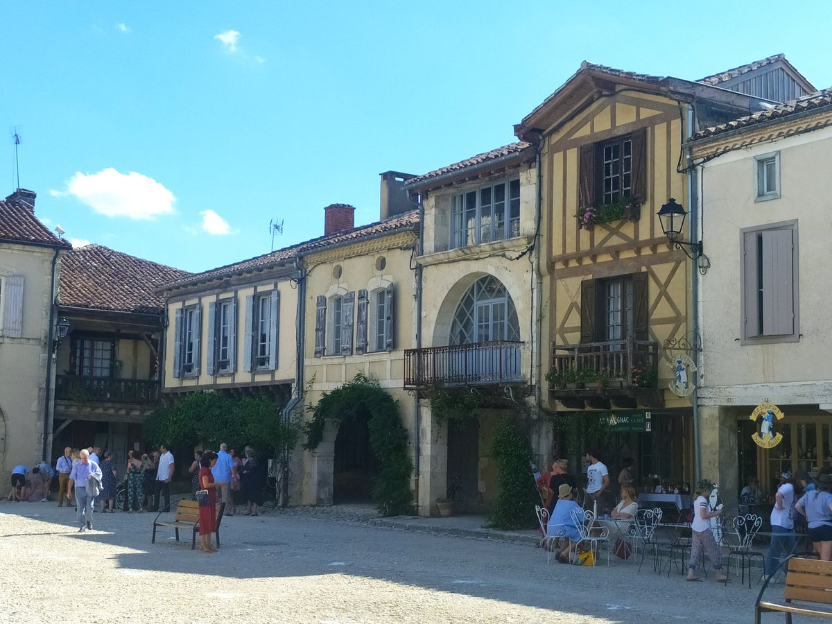BK_abroad's tweet photo. #LabastideDArmagnac #Landes https://t.co/jwK7bjrvRZ