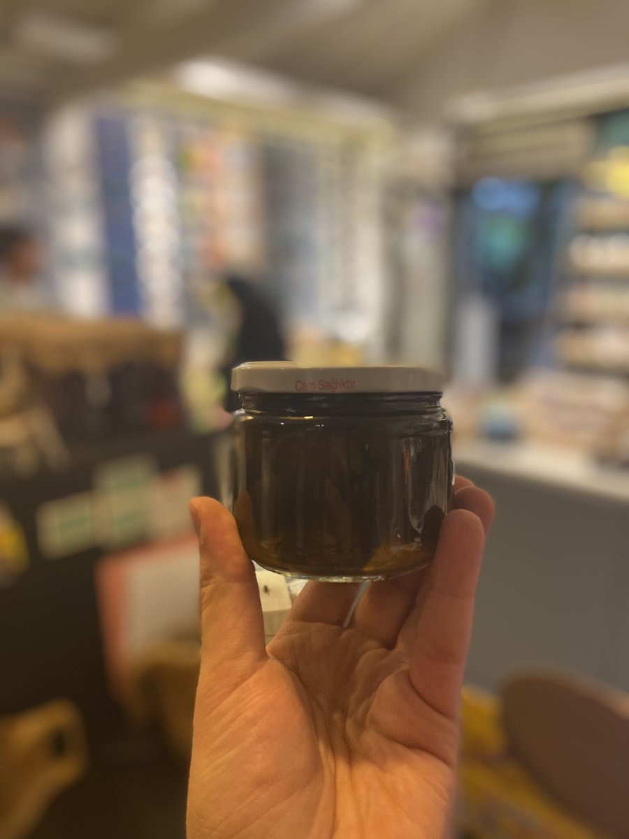 oguzkaya's tweet photo. Enerjinin düşük olduğu bir anda hiç beklemediğin bir yerden gelen mutluluk 😍 İyi insanlar biriktirelim hayatımızda 💫 #incirreceli https://t.co/ZfNxj6SJEa