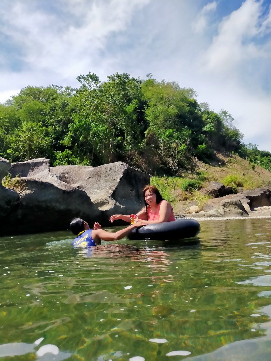 Adel04574208's tweet photo. 2day na nagyaya kayo na mag swimming 🥰 ang happy kasi nakasma kita..ang saya wala ako pake kung mangitim ako 😅 basta nakasama ko ang mahal ko ❤️ https://t.co/Gezfu5CHP7