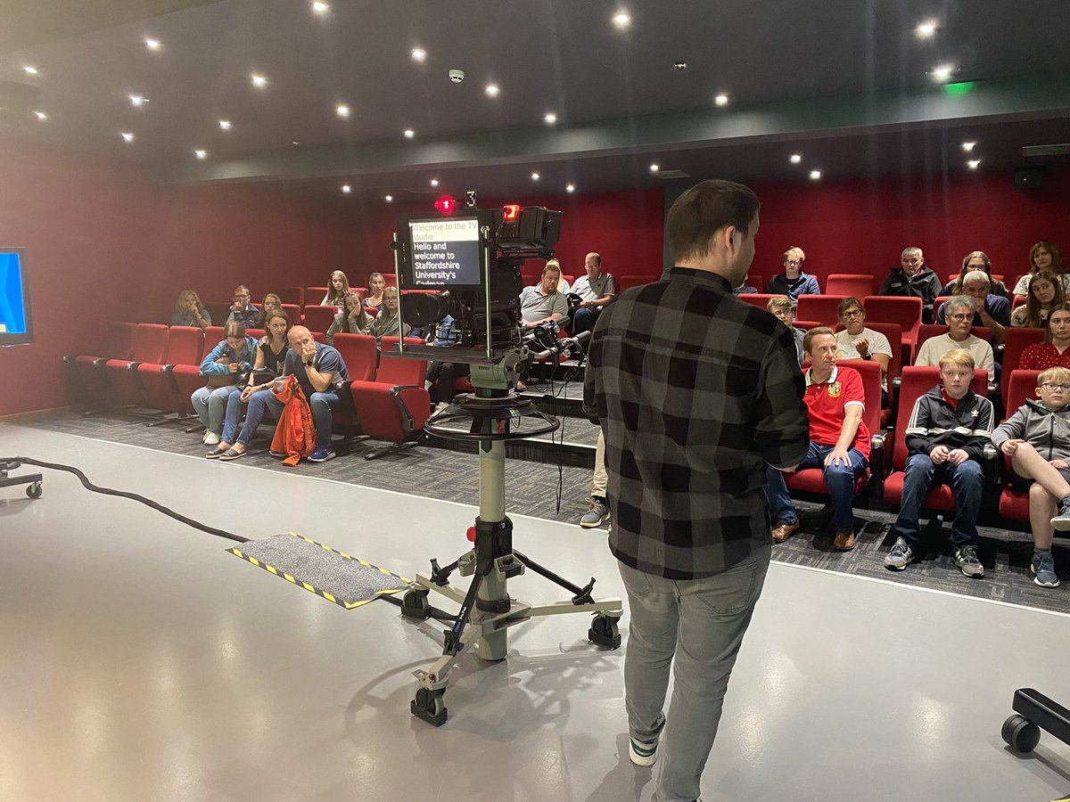 ftvrstaffsuni's tweet photo. Busy #OpenDay @StaffsUni today 🙂 https://t.co/vyW1vpU9oE