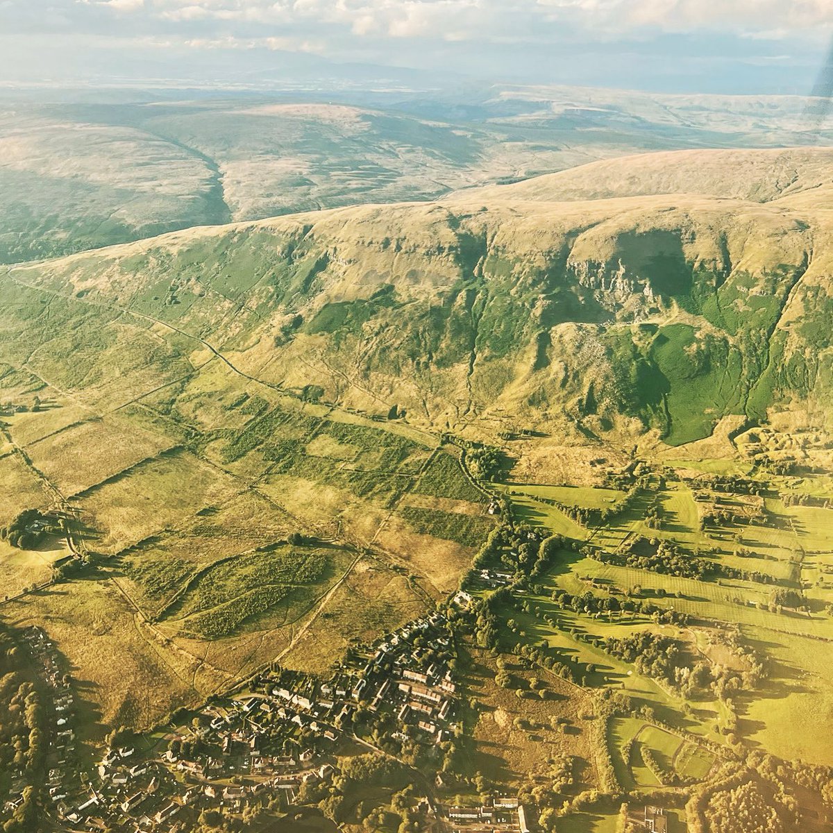 Bird’s-eye view above Scotland ✈️