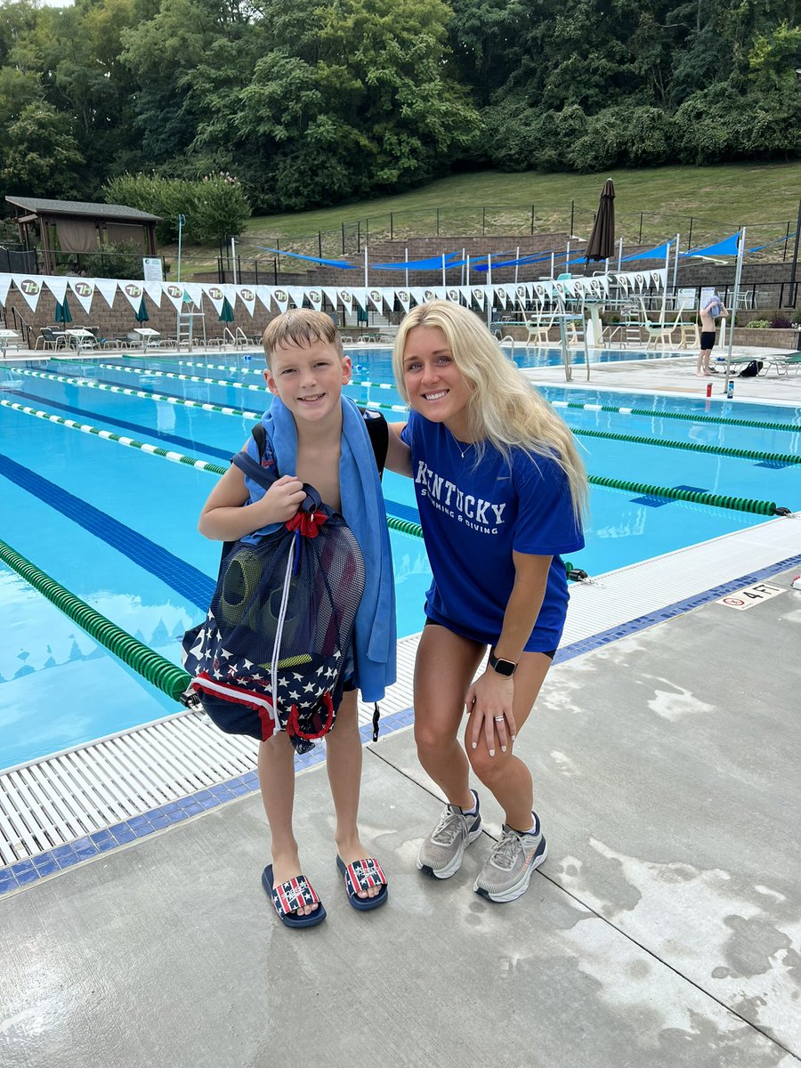 Laura Turner tweet media