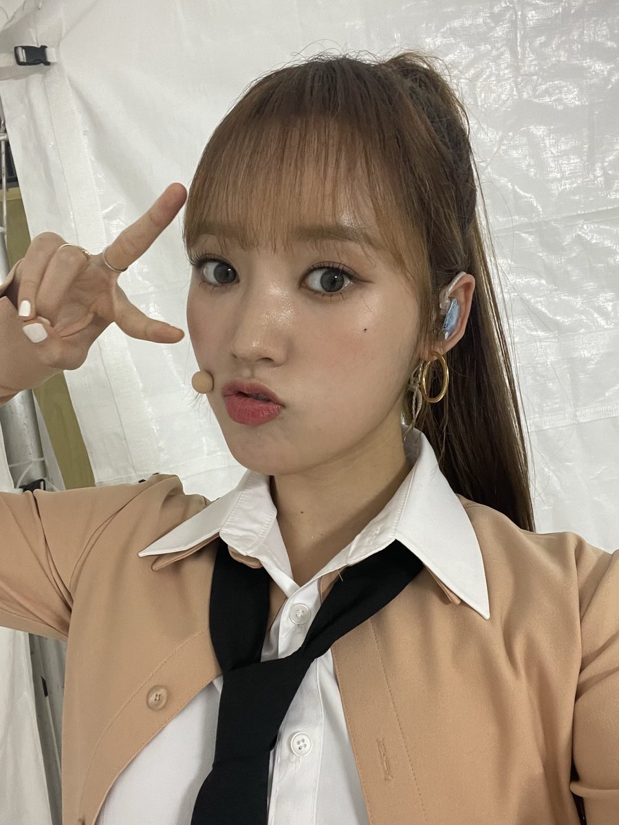 WekiMeki's tweet photo. 키링 리슨업 잘 봤나아~? 
Stupid Love again~💘 #🌱 https://t.co/TjuH5wsVaF
