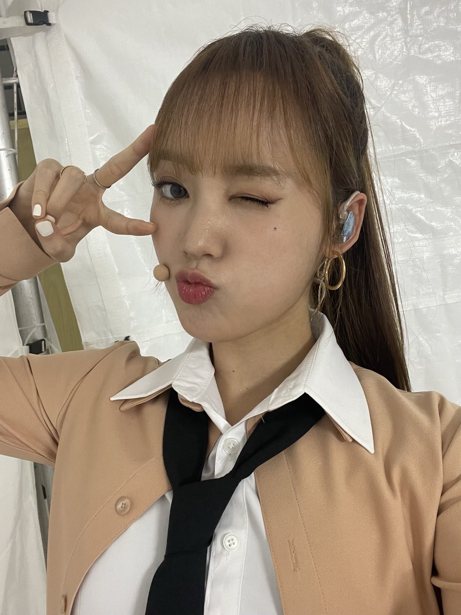 WekiMeki's tweet photo. 키링 리슨업 잘 봤나아~? 
Stupid Love again~💘 #🌱 https://t.co/TjuH5wsVaF