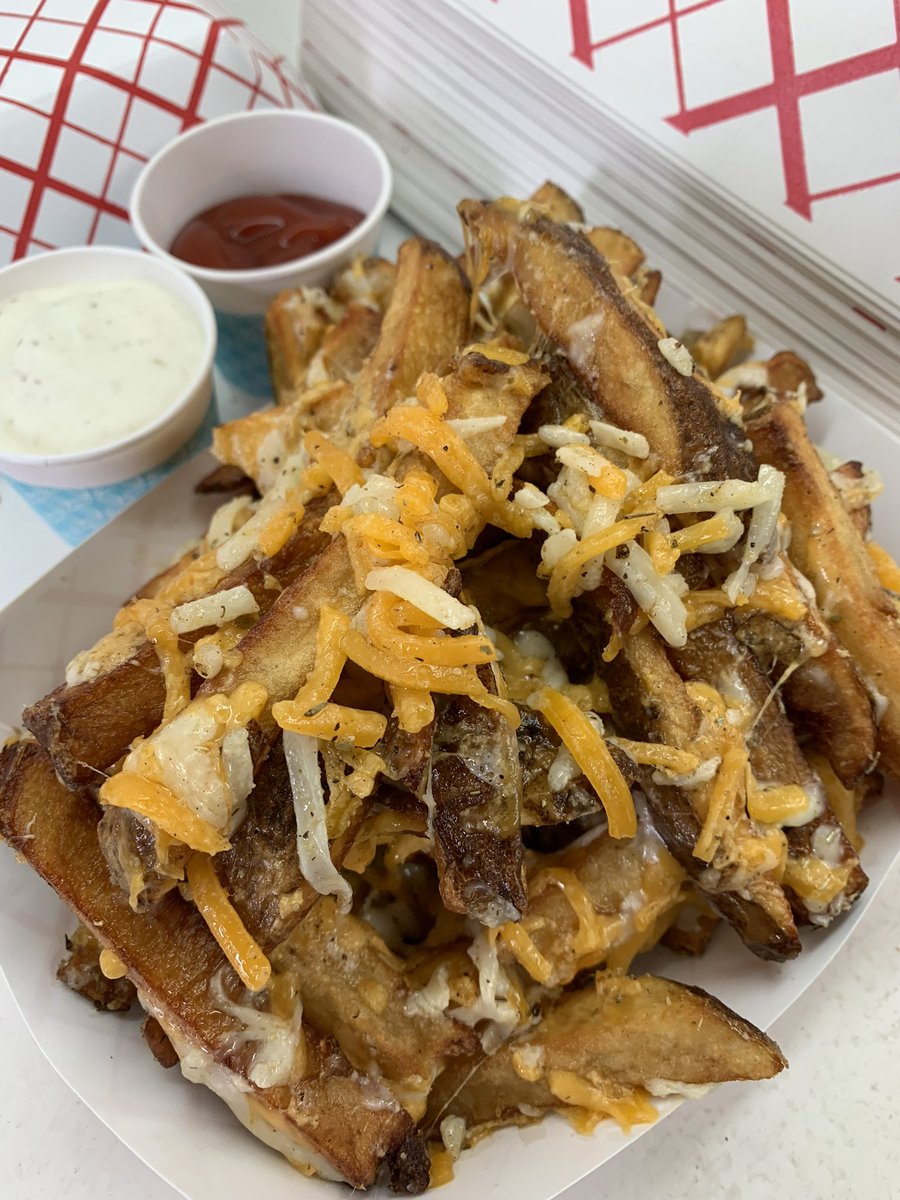 FriesGuys901's tweet photo. See us @wiseacrebrew OG on Broad Ave from 3 to 8 pm today Saturday!  #handcutfries #fetasauce #grilledcheese https://t.co/2rSk3isleo
