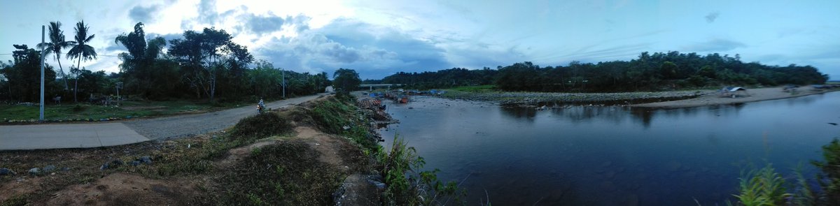 Adel04574208's tweet photo. Eto yung bubungad saiyo paglabas mo ng bahay niya 😍 ang ganda kasi tapat lang nila yung ilog , first time ko din dyan maglaba sa ilog 😁 https://t.co/hnjlYMzpjM