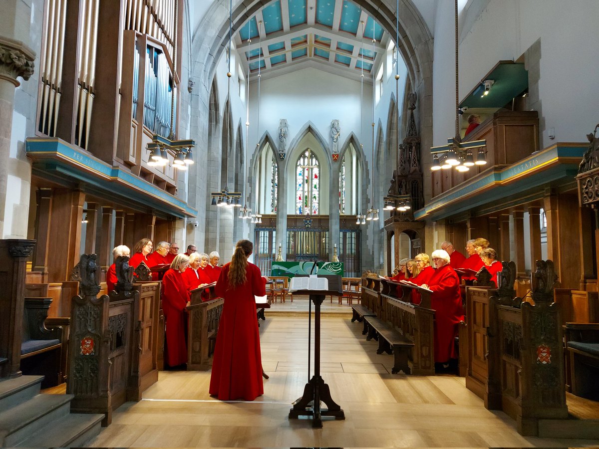 Bfdcathedral's tweet photo. The Choir of @StOswalds1909 are in beautiful voice, as they rehearse ahead of #Evensong. Join us at 5:30pm today, or hear them again at tomorrow's services. https://t.co/L5LwQ7fRiL
