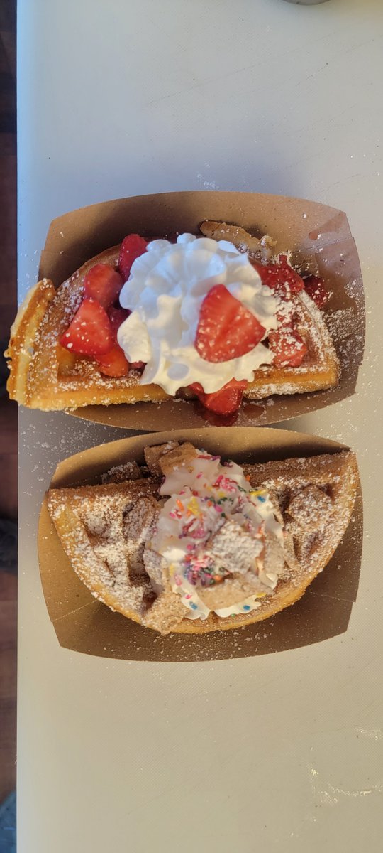 AWaffleMiracle's tweet photo. Not on here much so gonna show us off. Flood the net with #waffles https://t.co/x1DutNwHJf
