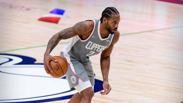 NBAMemes's tweet photo. If Kawhi wins a championship for the Clippers and gets his third Finals MVP on a third team, would he be considered the greatest winner of all time? 🤔 https://t.co/CoW4Vpjttf