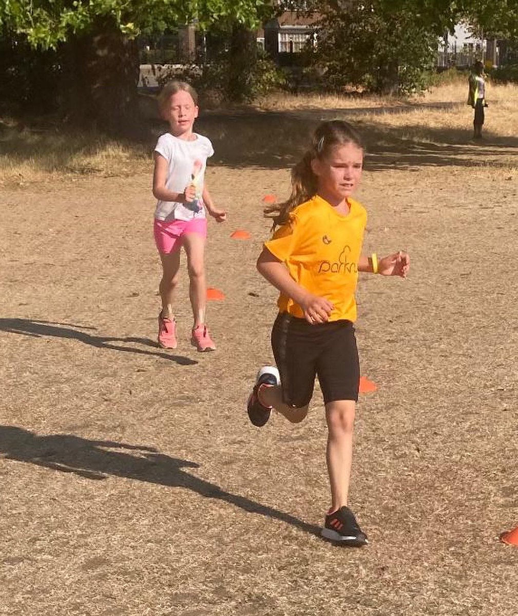 emilyfleuriot's tweet photo. Well done Scarlet on earning your marathon wristband last Sunday, and Molly on earning your half marathon! Scarlet also shares her parkrun report over on our blog 🤩🙏🏽
We’re looking forward to seeing more junior parkrunners tomorrow! https://t.co/CNSuBjD22c