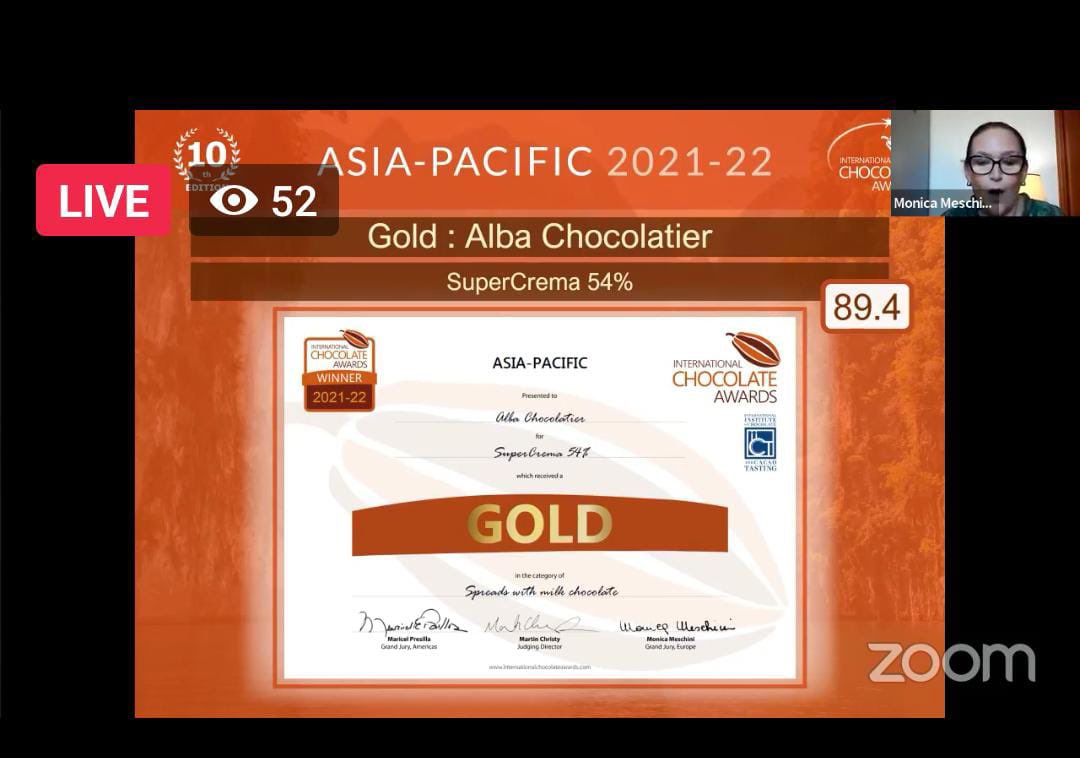 Elbayabuyiba's tweet photo. La mejor crema esparcible de Asia Pacífico tiene sabor colombovenezolano. FELICITACIONES @gabimakna. https://t.co/hqwuQLAEka