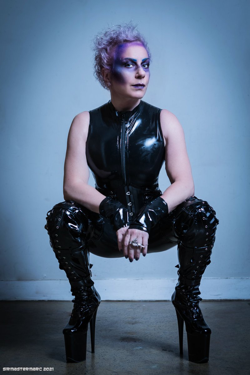 SirMasterMarc's tweet photo. It was so fun to create this lovely photoshoot with my dear Friend Mistress Diamond Blue
@MDiamondblu
#sirmastermarc #mistressdiamondblu #latexwear #latexfashion #latexdomina #Strength #Beauty #Class #creativefun #polymorphe https://t.co/CEhLx7NZaX