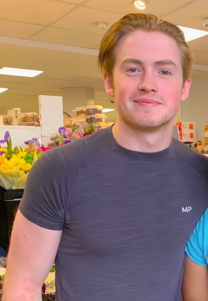 Kit Connor Updates on Twitter: &ldquo;📲 @kit_connor Kit Connor with a fan