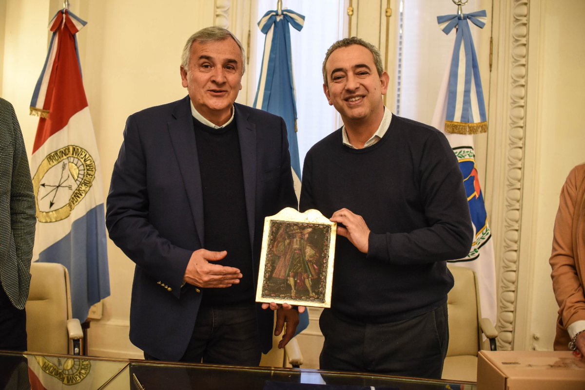 GerardoMorales's tweet photo. Con el intendente @pablojavkin firmamos un convenio que fortalecerá el desarrollo turístico entre la provincia de Jujuy y la ciudad de Rosario. 

Apuntamos a la conectividad aérea, la generación de puestos de trabajo y el desarrollo económico entre nuestras comunidades. https://t.co/WeXJKCZLCW