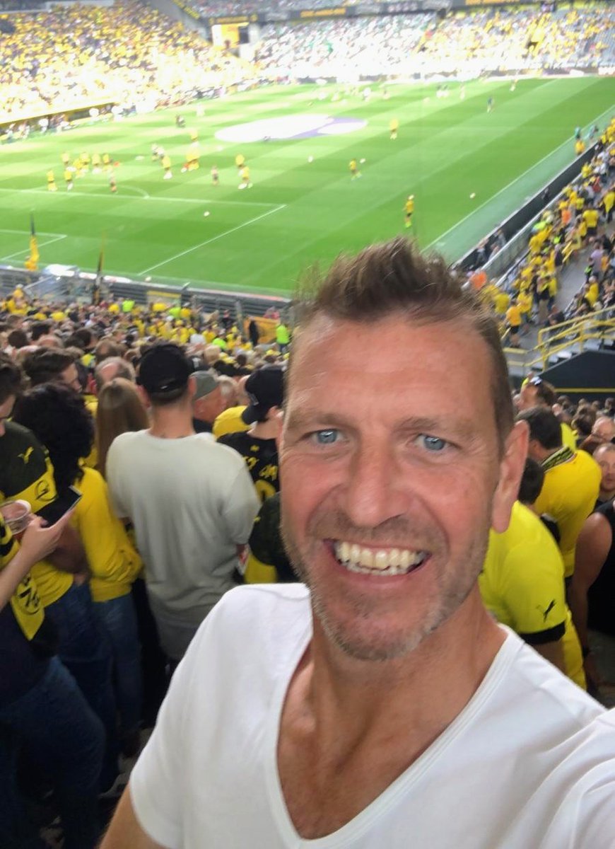 Lee Sharpe tweet media