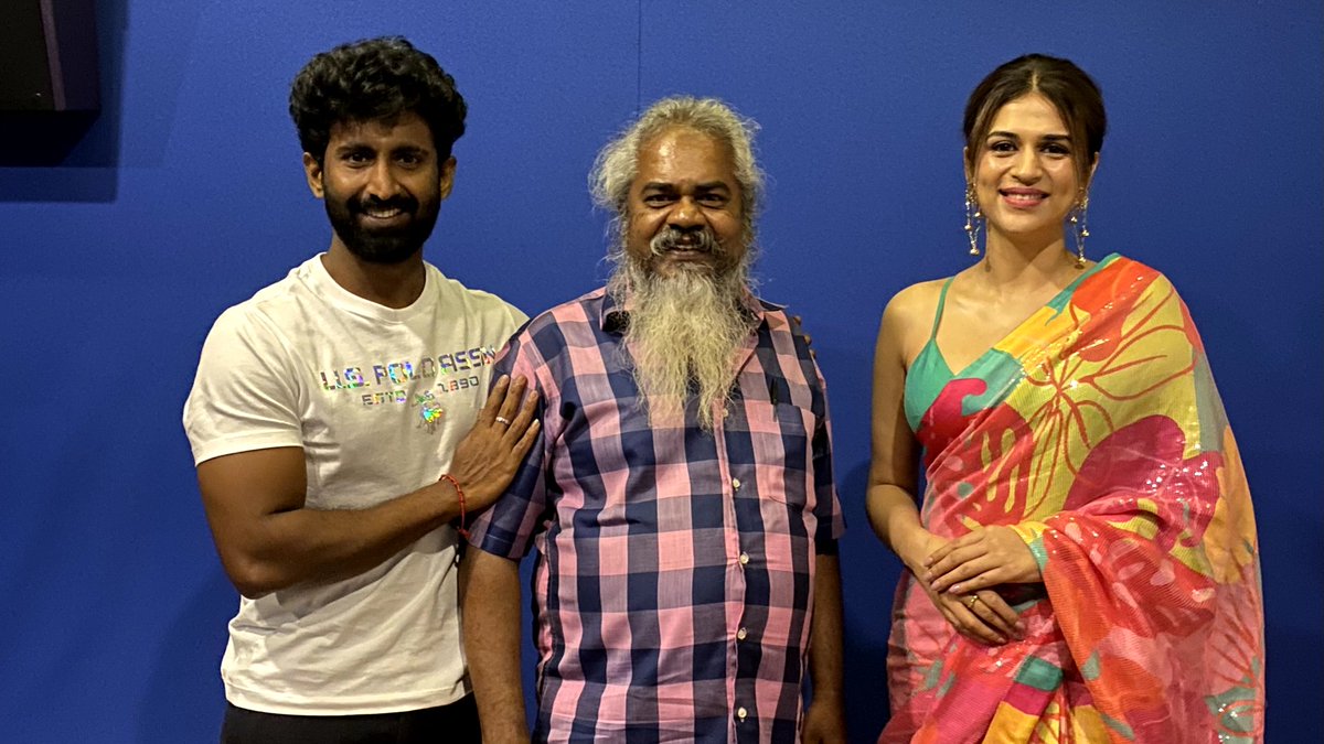kayaldevaraj's tweet photo. .@Actor_Mahendran ,
@shraddhadas43 at #ArrdhamMovie Tamil Pressmeet
#Mahendran #MasterMahendran
#ShraddhaDas #Shraddha #Arrdham #ShraddhadasFC #ShraddhadasHot
@ShraddhaDas_Fan @ShraddhaDasFC @shraddhadass @ShraddhaDas_ofc @ShraddhaD_Fan https://t.co/jo7wEdySYK