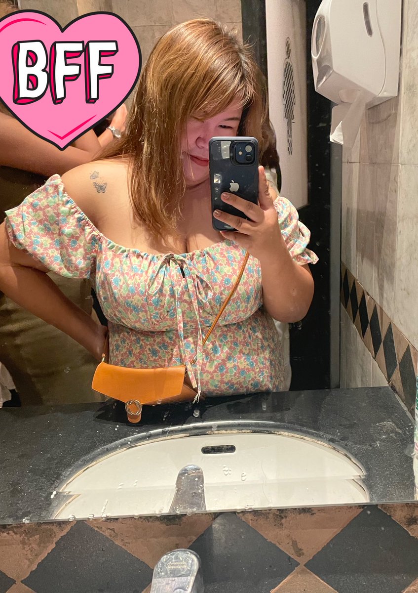 kankik4422's tweet photo. ไม่เมาได้ไง ดูหน้าสิ #brickbar #ข้าวสาร #ถนนข้าวสาร #เมา
#Chubby #chubbygirl #สาวอวบ #สาวอ้วน #beer #dance #cute #วัยรุ่นยุค90 #weekendvibes #party https://t.co/b6Qo3SC9AC
