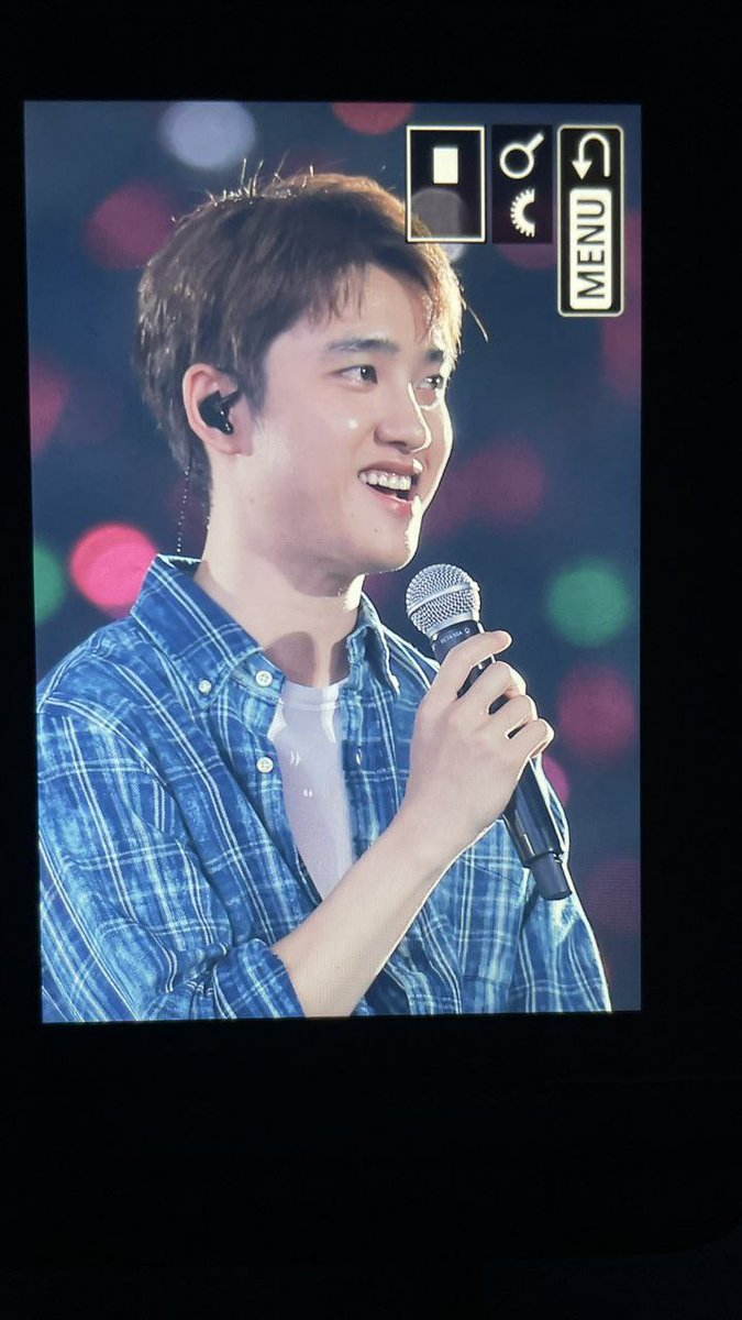 alzria_dv's tweet photo. Manis bgttt🤍
EXO SMTOWN in SUWON

#SMCU2022WithEXO
#EXOExpress_Suwon #CHEN
#EXO #엑소 @weareoneEXO https://t.co/Atrao34xqd