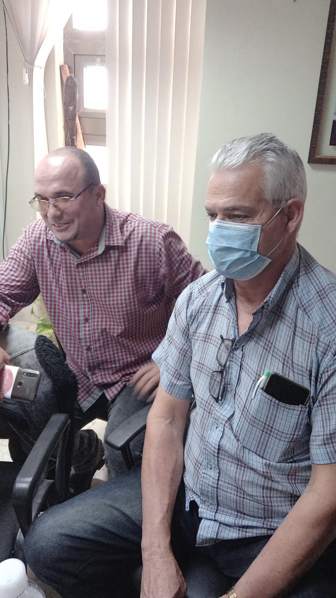 Continúa <a href="/RGZapata500/">Reinaldo García Zapata</a> , <a href="/torres_iribar/">Luis Antonio Torres Iribar</a> organizando con <a href="/Roilancu1/">Roilán Rodríguez Barbán</a>
<a href="/OrestesLlanes/">Llanes</a> la estrategia en el 
#Barrio y hasta    #MiCircunscripciónLimpia en #CubaViveYTrabaja para materializar las acciones de embellecimiento, en <a href="/canalhabana_cu/">Canal Habana</a> #LibreAcceso martes.