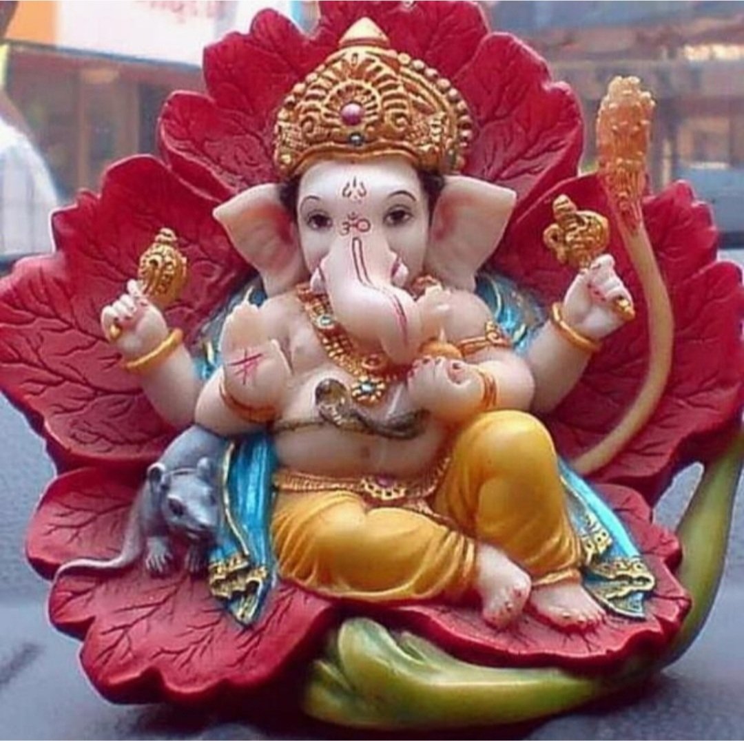 BhatuLandage's tweet photo. ओम गं गणपतेय नमः https://t.co/l08qvxwf2w