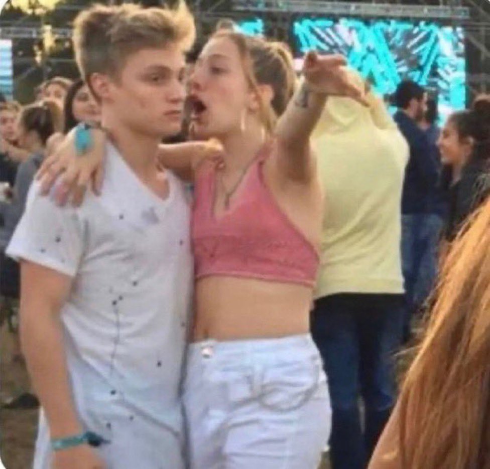 BuckoCowden's tweet photo. RIGHT BUT THE SHOW'S NOT CALLED "THE ADVENTURES OF LORELAI AND RORY" THE SHOW'S CALLED "GILMORE GIRLS" WHICH MEANS IT'S JUST AS MUCH ABOUT EMILY AS IT IS ABOUT RORY AND LORELAI. THAT'S WHY THE SHOW STARTS WHEN IT DOES, WHEN LORELAI AND RORY COME BACK INTO EMILY'S LIFE WHEN THEY N https://t.co/OAGuKBG6X7
