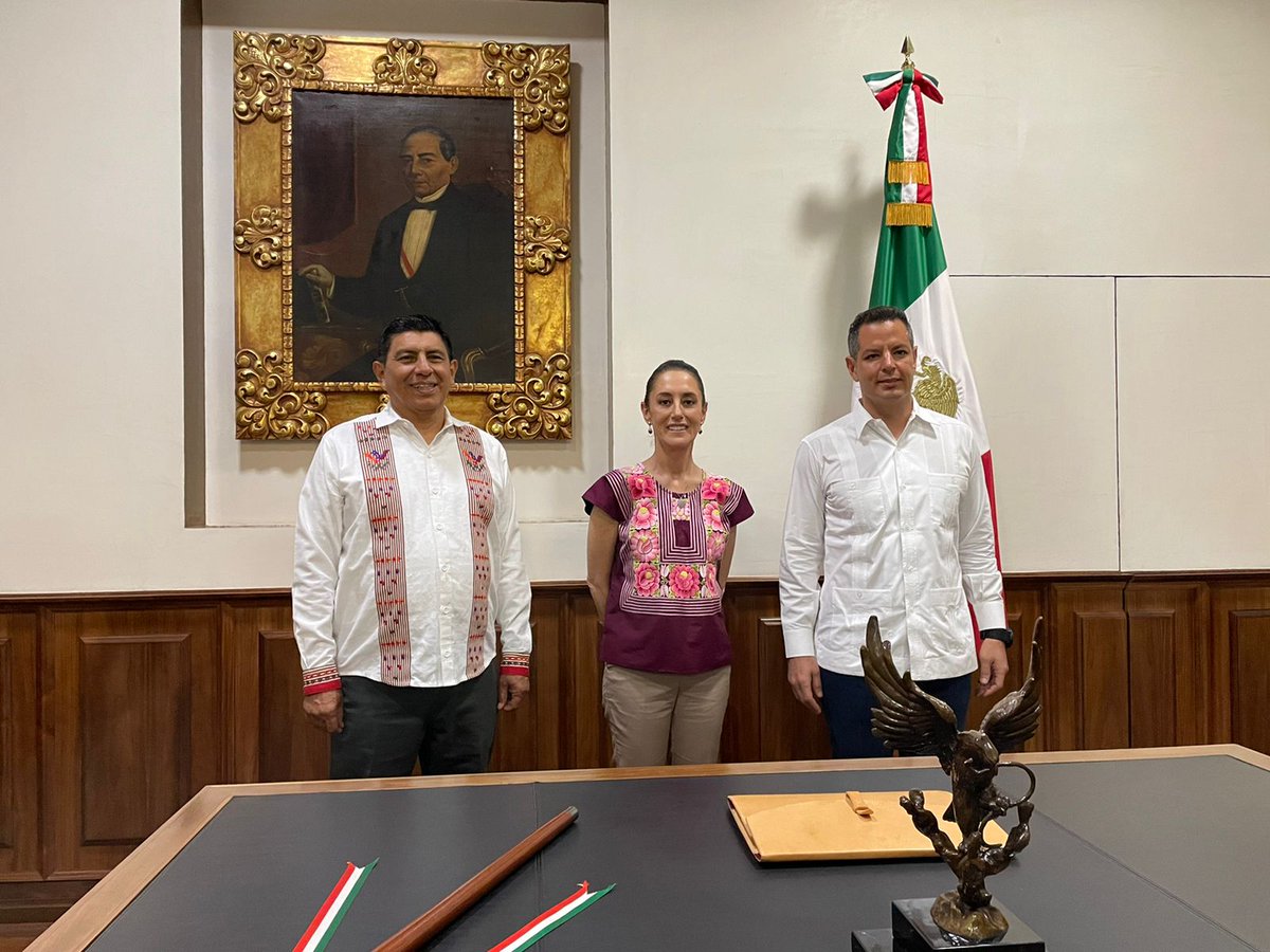 Desde la oficina donde despachaba el Benemérito de las Américas, junto con <a href="/alejandromurat/">Alejandro Murat</a> y <a href="/salomonj/">Salomón Jara Cruz</a>, recordamos su frase célebre: 

“Entre los individuos, como entre las Naciones, el respeto al derecho ajeno es la paz”.