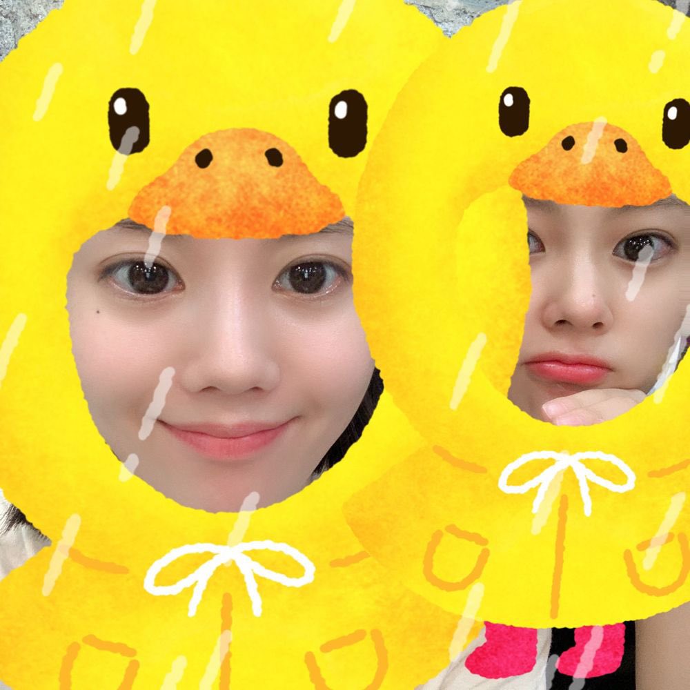 timeto_hyewon's tweet image. 200821 강혜원 프메

🌧

비온당 ㅜㅜ 엄청 덥더니 오늘은 비오네 근데 비오는날은 항상 늦잠자게 됨...뭔가 잠이 더 잘오는 그런기분..😴😴 나만 그런가?? 은비언니도 늦게 일어났어 오늘 ㅋㅋㅋㅋㅋ

#아이즈원 #アイズワン #IZONE #강혜원 #カンヘウォン #KangHyeWon #혜원메일 #권은비